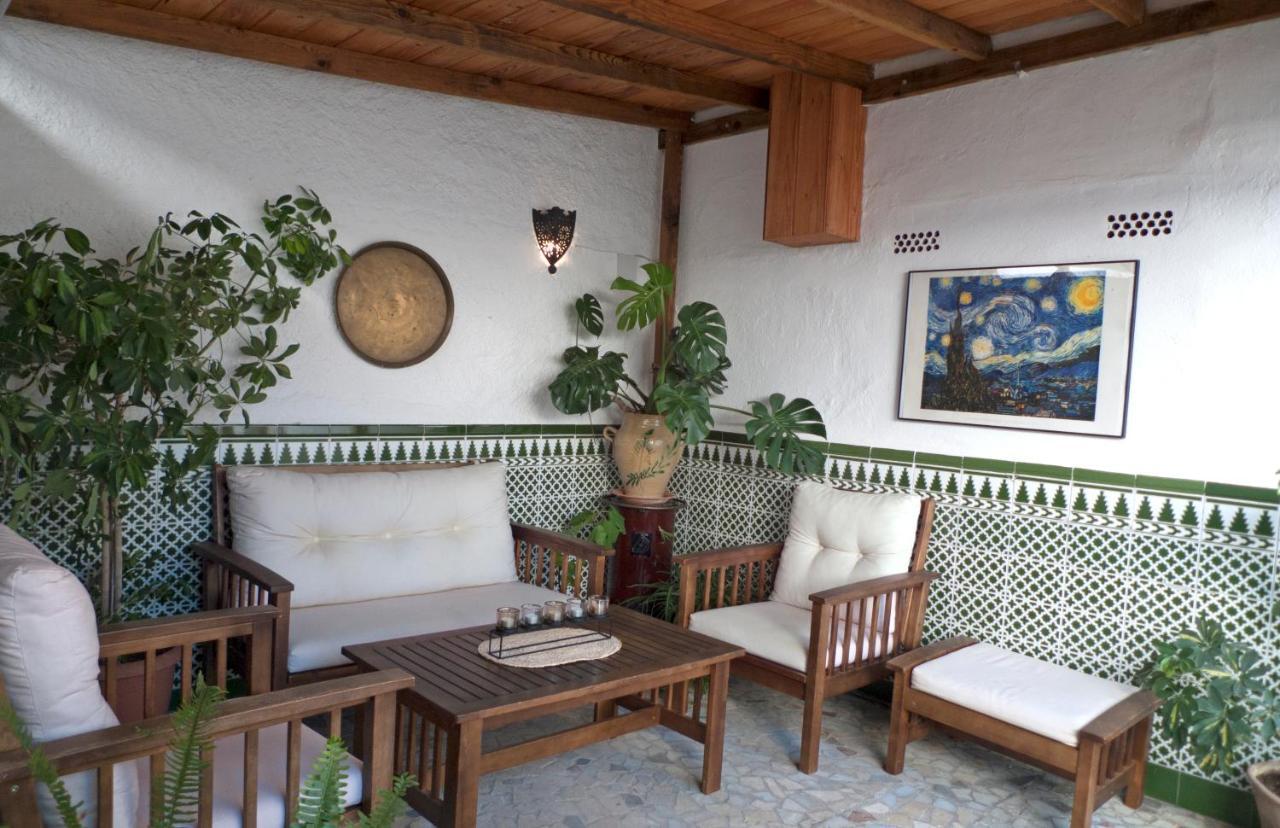 La Casa De Los Pintores, Junto Al Centro De Granada